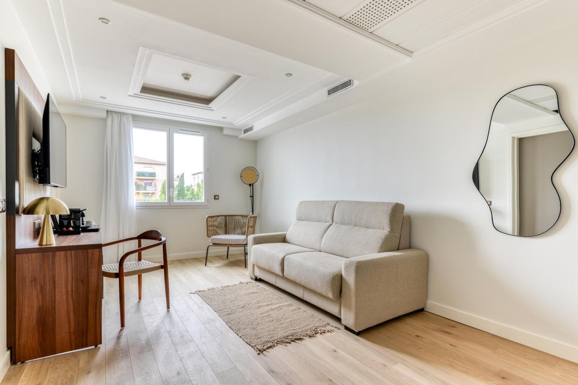 Zenitude Hotel La Valadiere, Ascend Hotel Collection Juvignac Luaran gambar